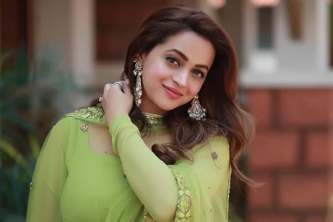 நடிகர் விஜயின் அரசியல் பிரவேசம் குறித்து அஜித் பட நடிகையின் கருத்து!