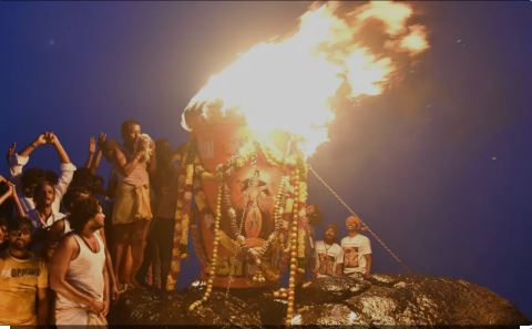 டிசம்பர் 13 கார்த்திகை தீபத் திருவிழா - பள்ளிகள், கல்லூரிகள், அரசு அலுவலகங்களுக்கு விடுமுறை