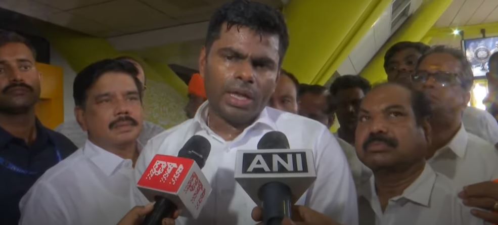 திமுகவின் குடும்ப ஆட்சி நிரூபணமாகி உள்ளது ; விஜய்யின் அரசியல் வருகை யாருக்கு பாதிப்பு? - சென்னை திரும்பிய அண்ணாமலை பேட்டி