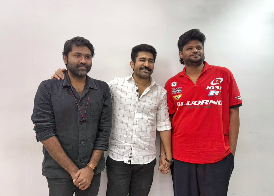 'பராசக்தி' டைட்டிலை தட்டி தூக்கிய சிவகார்த்திகேயன்..... விட்டுக்கொடுத்த விஜய் ஆண்டனி?