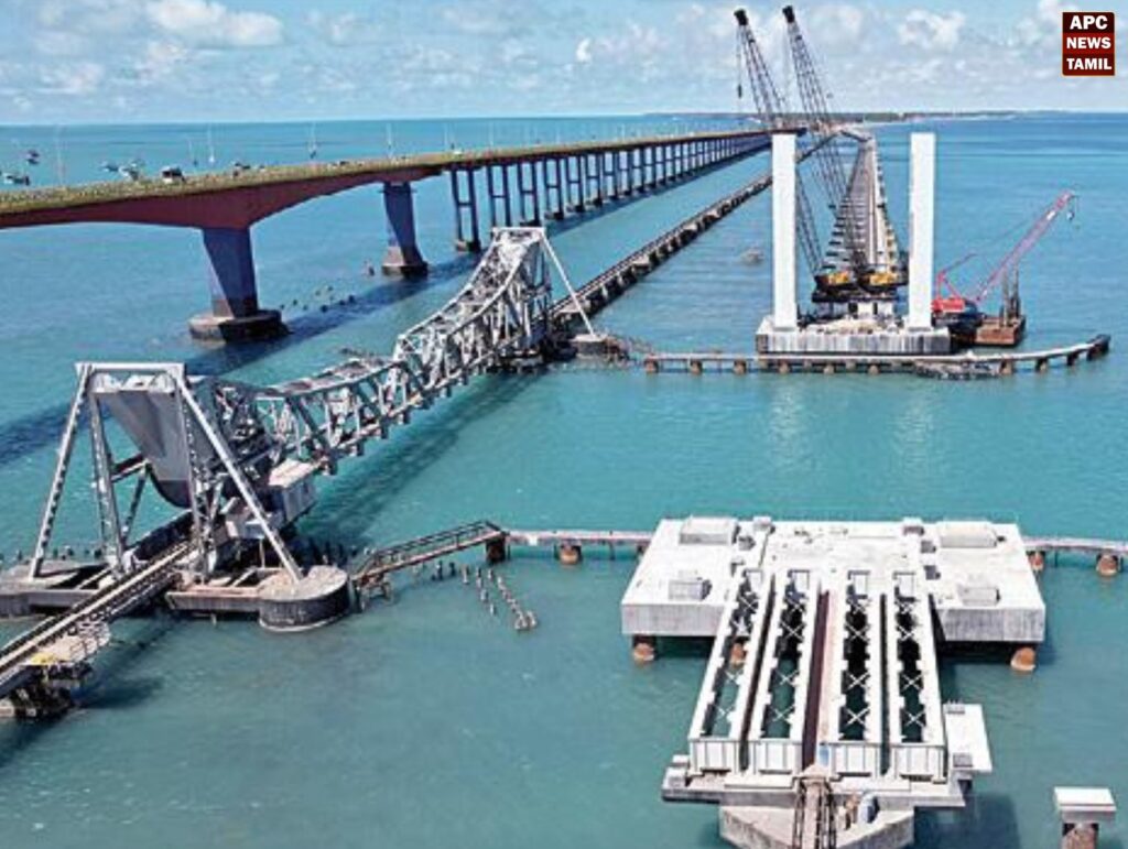 பாம்பன் புதிய ரயில் பாலத்தில் கப்பலை வைத்து சோதனை  நடத்த திட்டம்