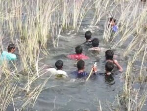 மதுராந்தகம் அருகே வீடு புகுந்து கொள்ளையடிக்க முயற்சி – ஏரியில் குதித்து சிக்கிய இருவர்!