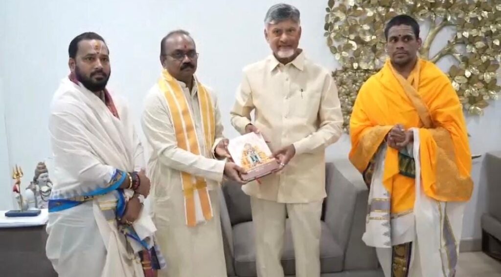 திருப்பதி பக்தர்களுக்கான புதிய திட்டங்கள் - சந்திரபாபு நாயுடுவுக்கு ஷியாமலா ராவ் விளக்கம்