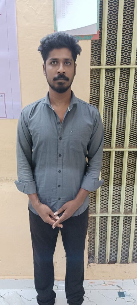 சிதம்பரத்தில் சதுரங்க வேட்டை திரைப்பட பாணியில் மோசடி…!கார், பித்தளை கலசம் பறிமுதல்!