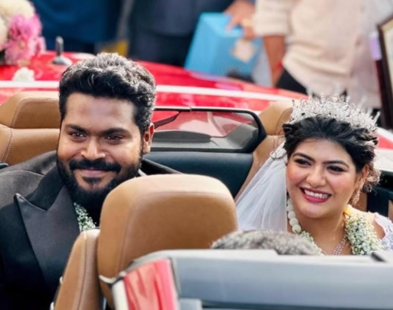 காதலியை கரம்பிடித்த 'டிமான்ட்டி காலனி' பட இயக்குனர்.... திரண்டு வந்து வாழ்த்திய பிரபலங்கள்!