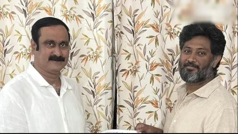 முடிவில் எந்த மாற்றமும் இல்லை.. முகுந்தனுக்கு தான் பதவி.. - ராமதாஸ் திட்டவட்டம்..