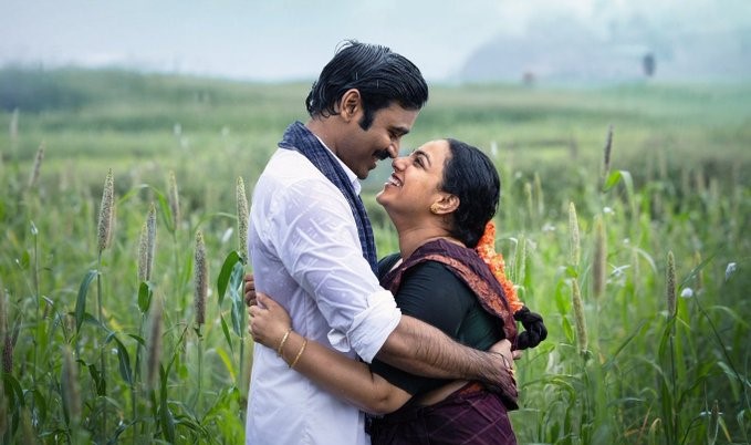 வைரலாகும் 'இட்லி கடை' போஸ்டர் .... இரட்டை வேடங்களில் நடித்திருக்கிறாரா தனுஷ்?