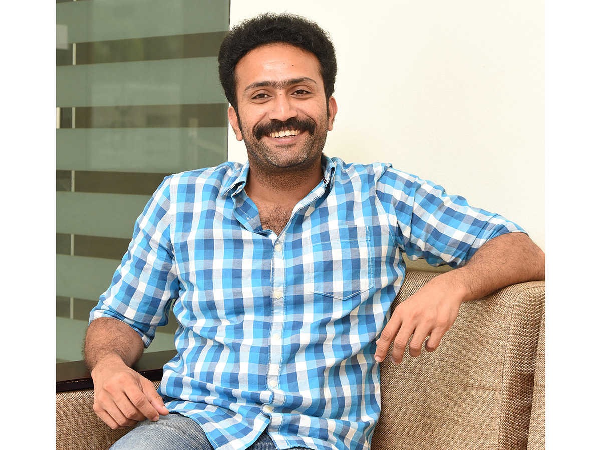 மீண்டும் தொடங்கிய 'குட் பேட் அக்லி' படப்பிடிப்பு.... முக்கிய கதாபாத்திரத்தில் நடிக்கும் பிரபல மலையாள நடிகர்!