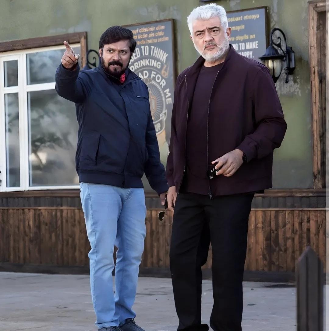 ரசிகர்களுடன் இணைந்து 'விடாமுயற்சி' படம் பார்த்த அருண் விஜய்!