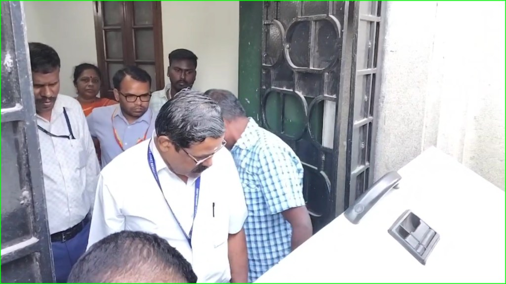 ஜெயலலிதாவின் ஊழல் சொத்துக்கள்... தமிழக அரசிடம் ஒப்படைக்கும் பணி தீவிரம்!