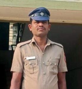 மதுபோதையில் அட்ராசிட்டி: காவலர் சிறையில் அடைப்பு