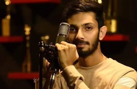 சிம்புவுக்கு நோ தனுஷுக்கு எஸ்....இப்படி பண்ணிட்டாரே அனிருத் !