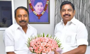 எடப்பாடியுடன் மீண்டும் இணக்கம் : சமாதானம் பெற்ற செங்கோட்டையன்