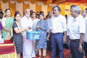 விஜய் தவழுகின்ற குழந்தை, நாங்கள் பிடி உஷா- சேகர் பாபு விமா்சனம்