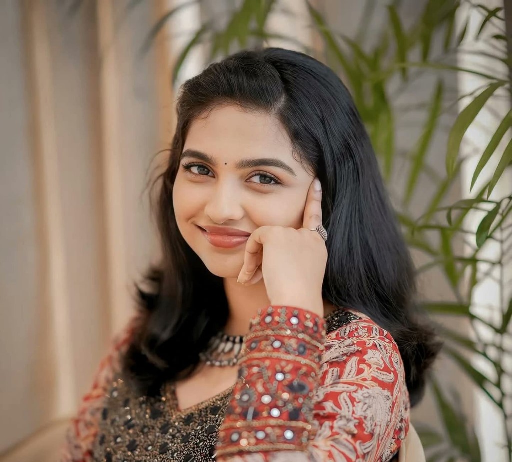 தனுஷுக்கு ஜோடியாக நடிக்கும் மமிதா பைஜு..... அட இந்த படத்துலயா?