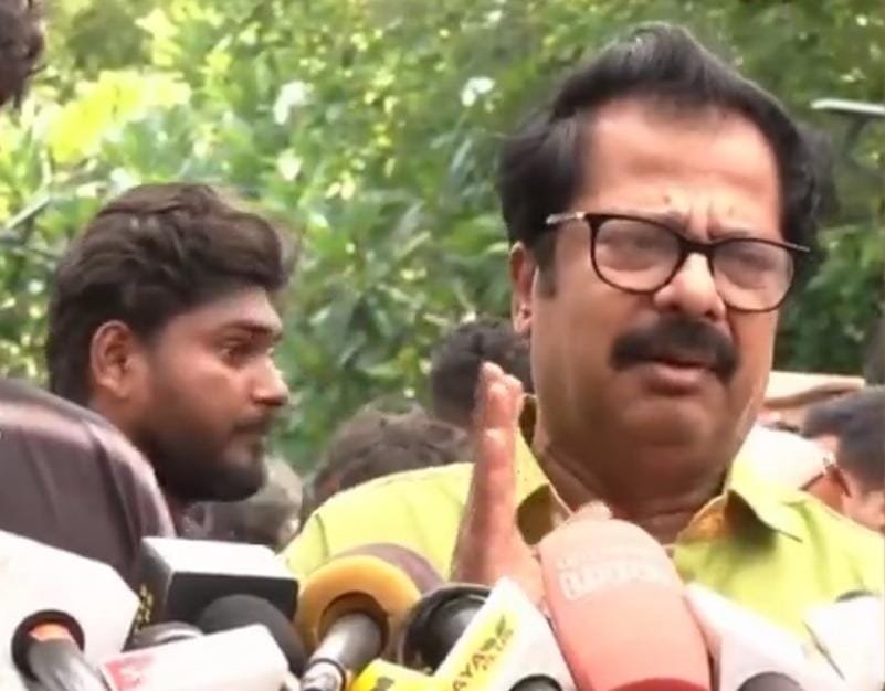 இந்த வயதில் யாருக்குமே மரணம் வரக்கூடாது.... மனோஜ் குறித்து திரைப் பிரபலங்கள் உருக்கம்!
