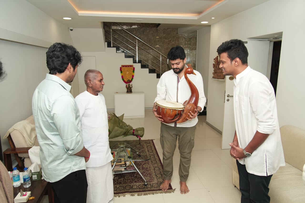 இளையராஜாவை நேரில் சந்தித்த சிவகார்த்திகேயன்.... வைரலாகும் புகைப்படங்கள்!