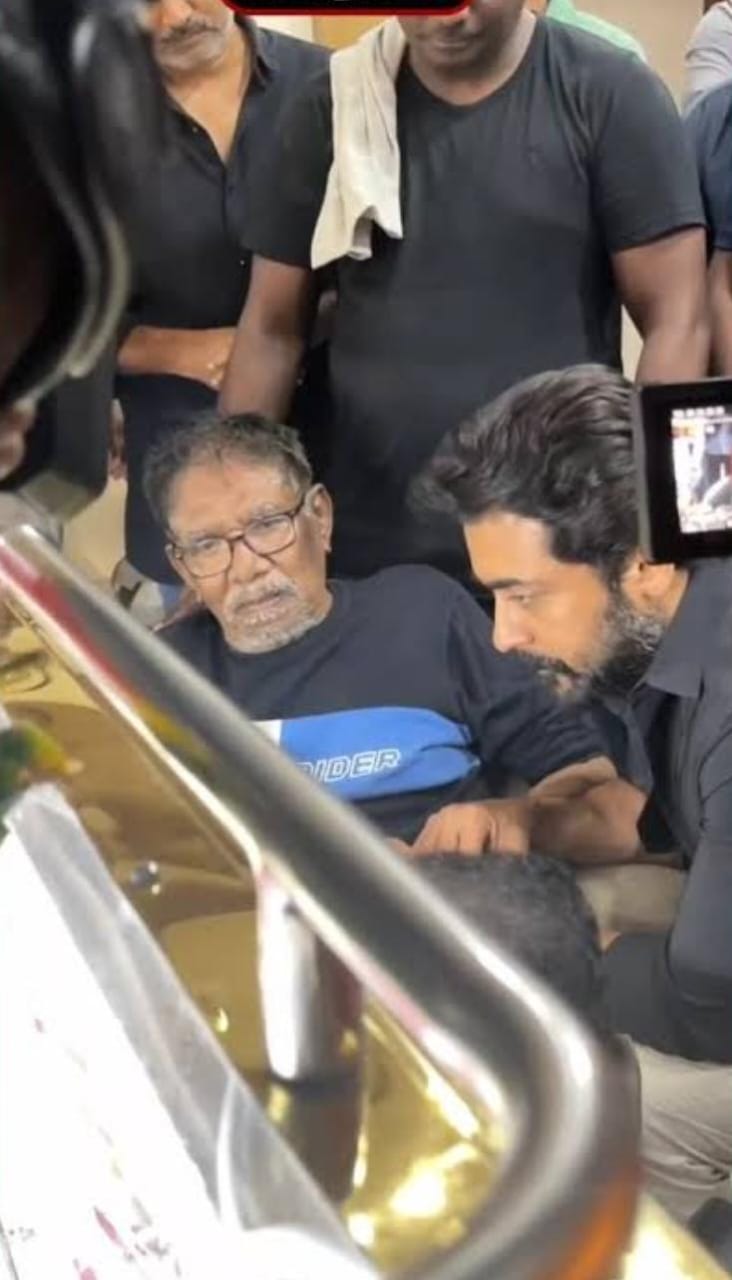 மனோஜ் பாரதிராஜா உடலுக்கு நடிகர் சூர்யா நேரில் அஞ்சலி!