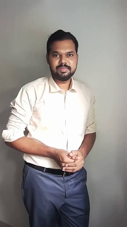 விஜய்க்கு அரசியல் தேவையா?.... அவரு ஸ்கிரிப்ட் எழுதி பேசக்கூடிய ஆளு.... விவேக் பிரசன்னாவின் பளீச் பதில்!