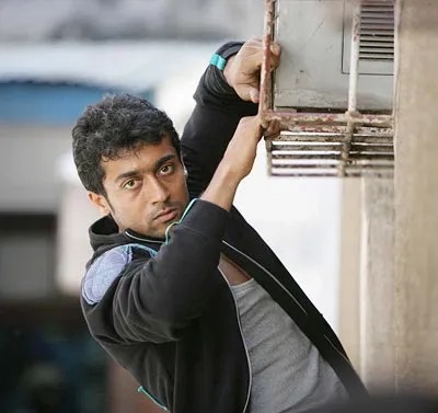 கோலிவுட்டின் G.O.A.T படங்களில் ஒன்று.... எத்தனை முறை பார்த்தாலும் சலிக்காத சூர்யாவின் சூப்பர் ஹிட் படம்!