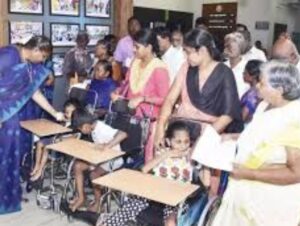 தகுதியான மனுக்கள் மீது நடவடிக்கை எடுக்கப்படும் - மாவட்ட ஆட்சியர் அறிவுறுத்தல்