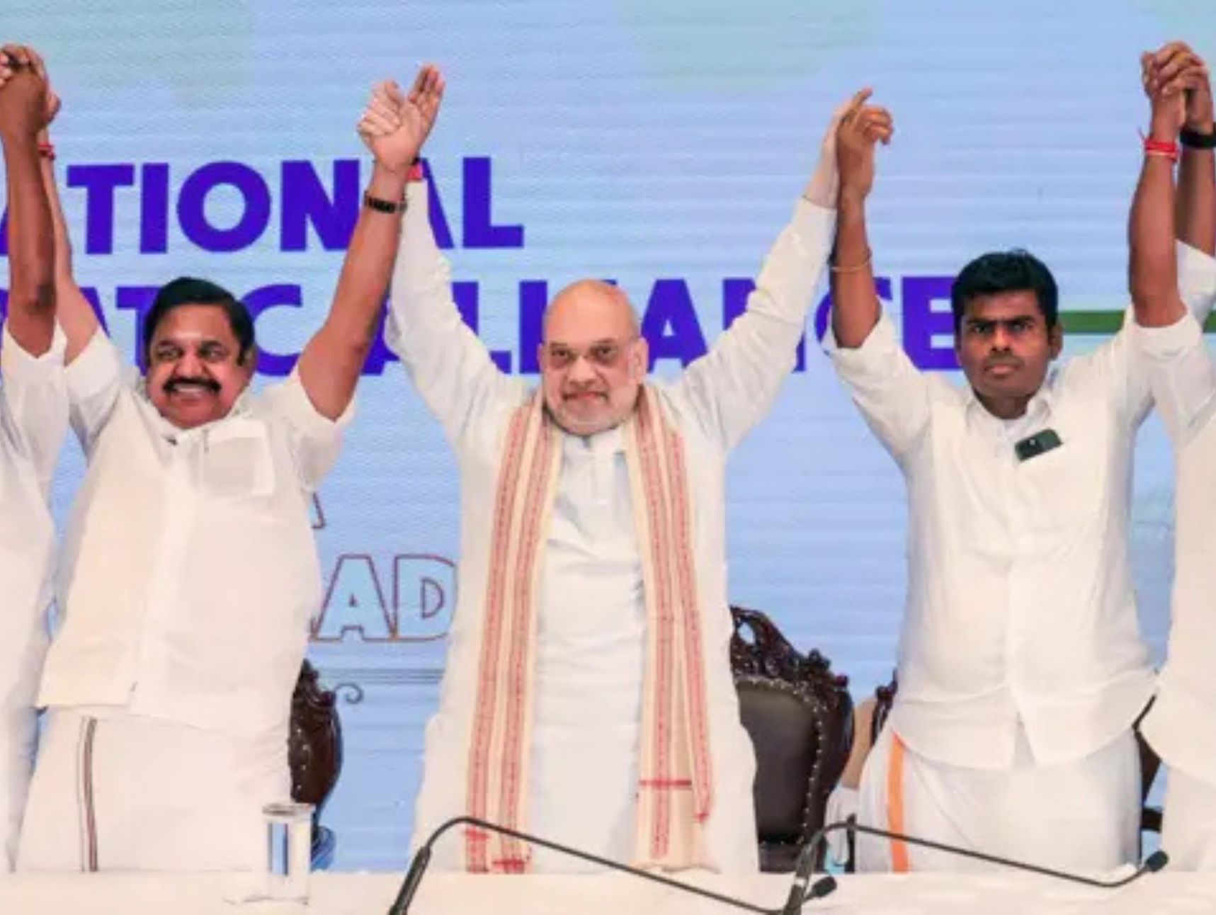 தமிழ்நாட்டில் அதிமுகவை விழுங்கி, விஸ்வரூபம் எடுக்க ஆசைப்படுகிறது பாஜக...