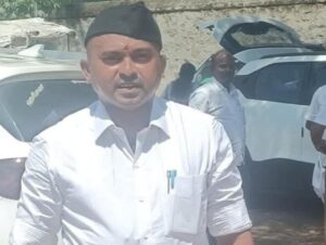 
சமூக வலைதளங்களில் வீடியோ பதிவிட்ட இந்து வியாபாரிகள் நலச்சங்க மாநில செயலாளர் – போலீசாரால் கைது
