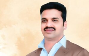 கோவில் திருவிழாவில் பொறியாளருக்கு அரிவாள் வெட்டு - பாஜக பிரமுகருக்கு போலீசார் வலை வீச்சு