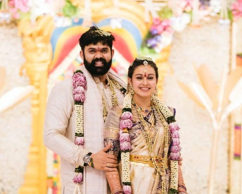 நடிகை அபிநயாவை வாழ்த்திய பிரபல இயக்குனர்கள்.... வைரலாகும் புகைப்படங்கள்!