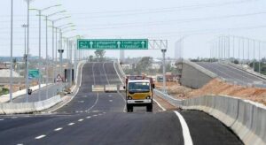 திருவள்ளூரில் கொடி கம்பங்கள், கல்வெட்டுகள் அகற்றப்படும் - நெடுஞ்சாலைத்துறை அறிவிப்பு