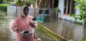 கனமழையால் தத்தளிக்கும் கேரளா மக்கள்… மக்களின் இயல்பு வாழ்க்கை பாதிப்பு..