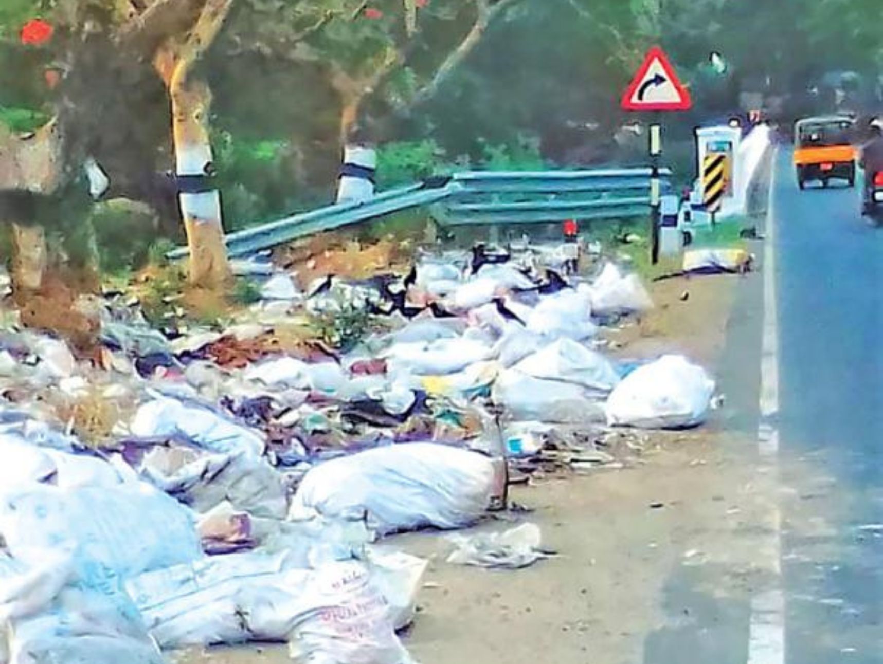 இறைச்சி கழிவுகளால் தொற்று நோய் பரவும் அபாயம்! 