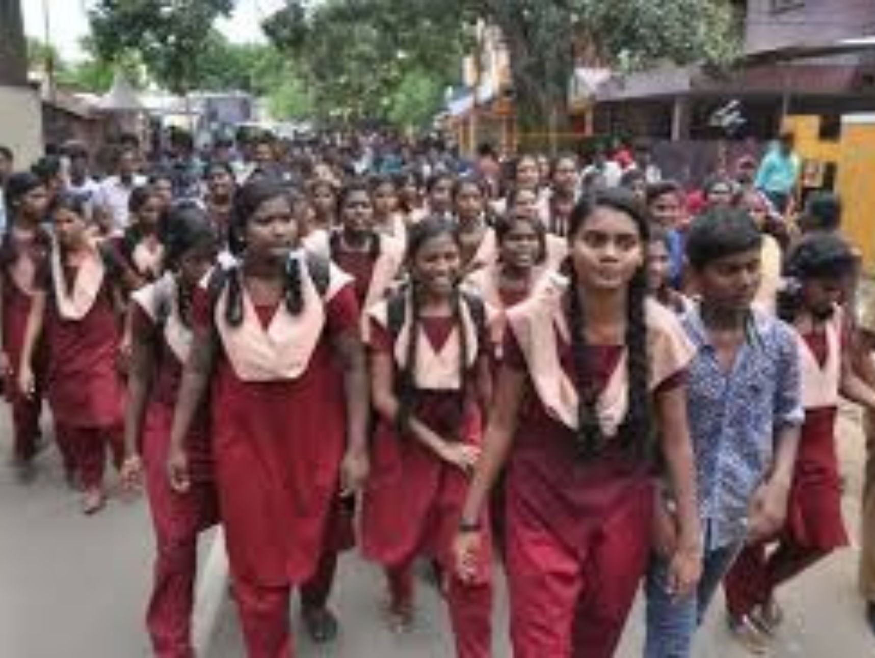 அரசு பள்ளி மாணவர்கள் 100 சதவீதம் தேர்ச்சி!