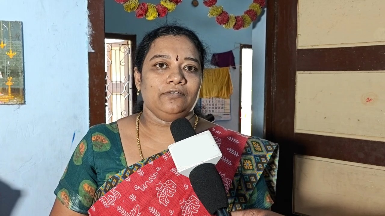 சோதனையை சாதனையாக மாற்றிய அரசு பள்ளி மாணவி