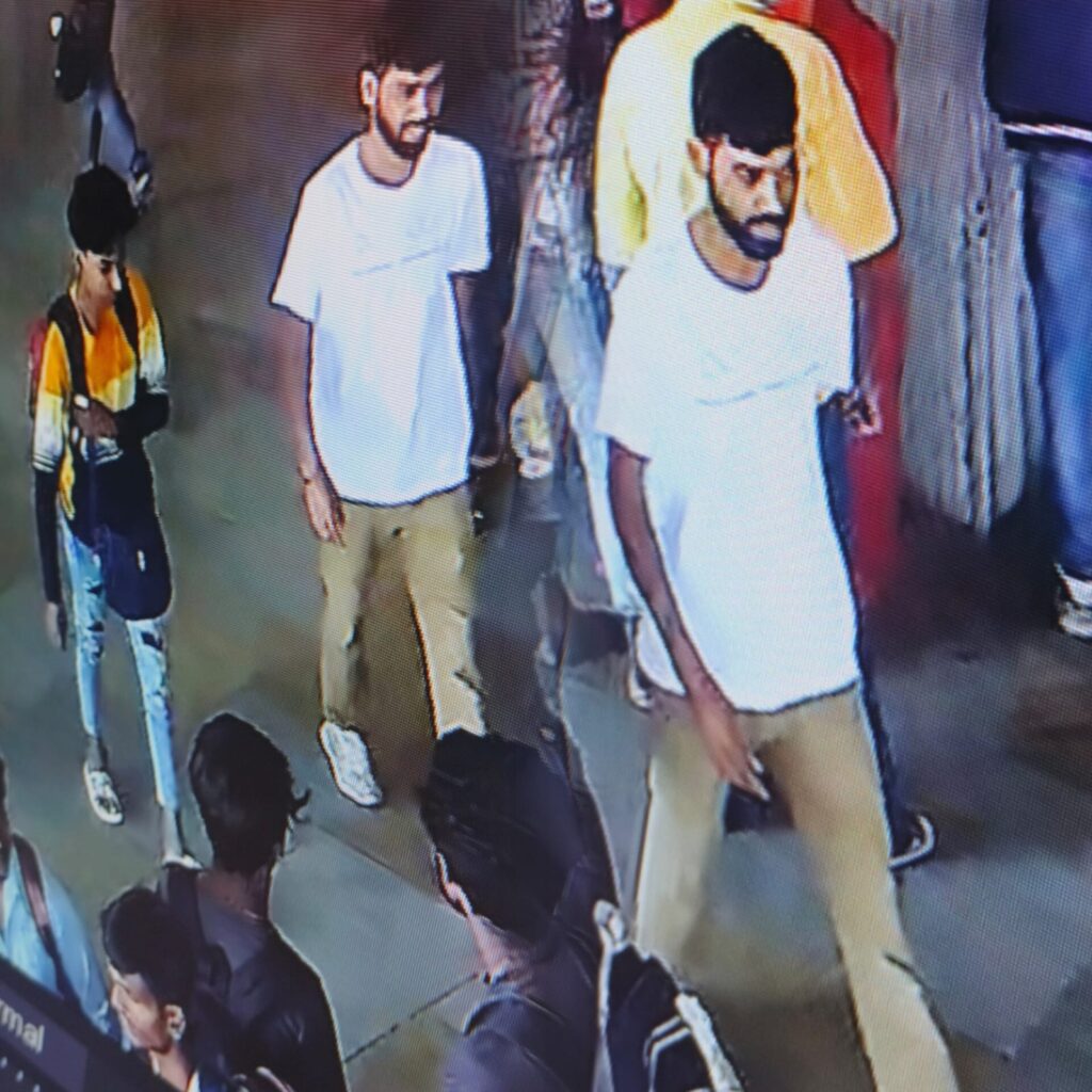 ‘நான் ஹெல்ப் பண்றேன்.!’ நைசாக பேசி செல்போன் திருட்டு.. வட மாநில இளைஞரை தட்டித்தூக்கிய போலீஸ்..!