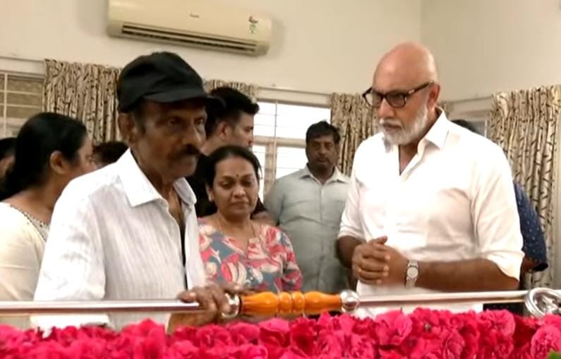 கவுண்டமணியின் மனைவி மறைவு.... நடிகர் சத்யராஜ் அஞ்சலி!