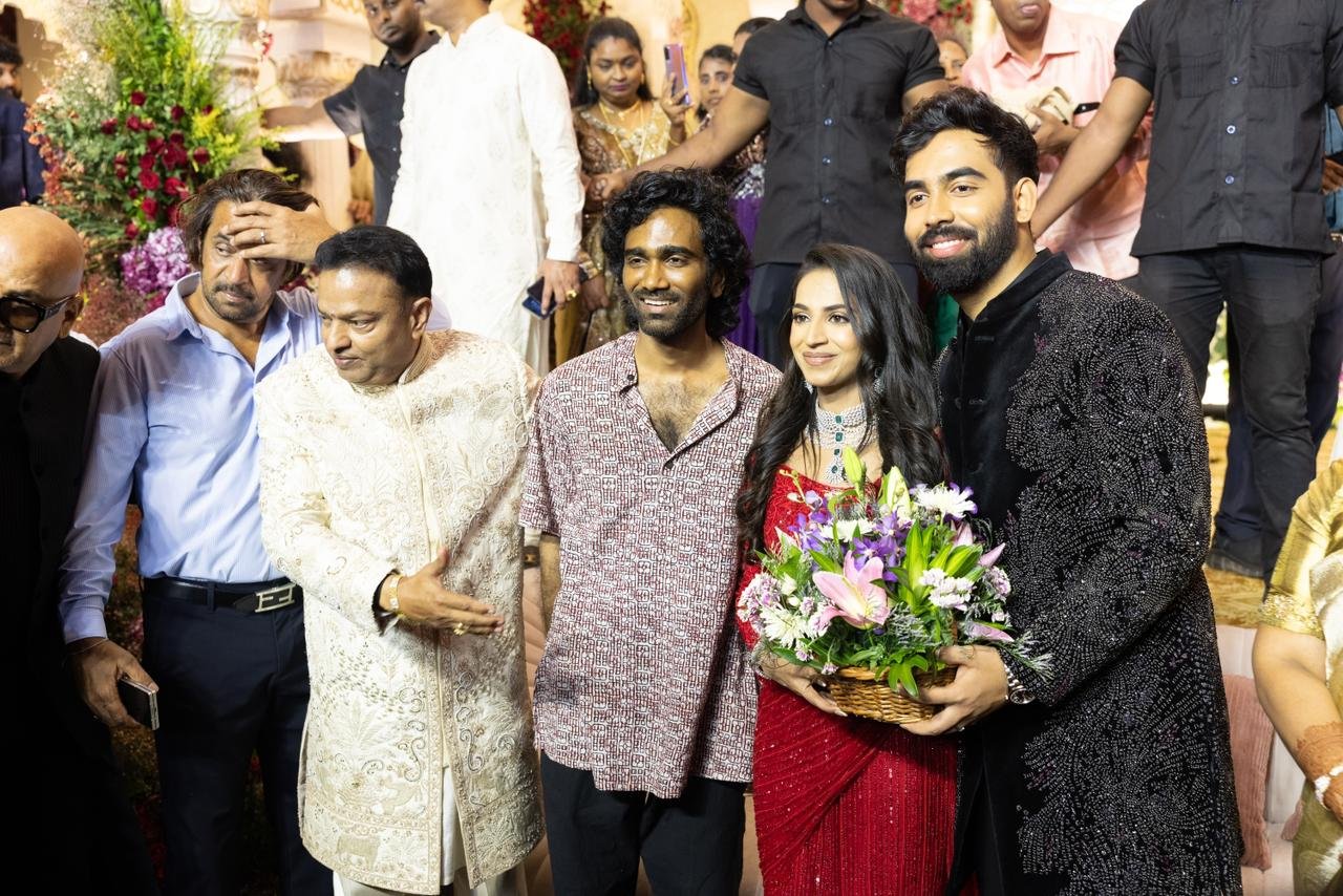 பிரம்மாண்ட செட்டில் நடைபெற்ற ஐசரி கணேஷ் மகளின் திருமண வரவேற்பு நிகழ்ச்சி.... புகைப்படங்கள் வைரல்!