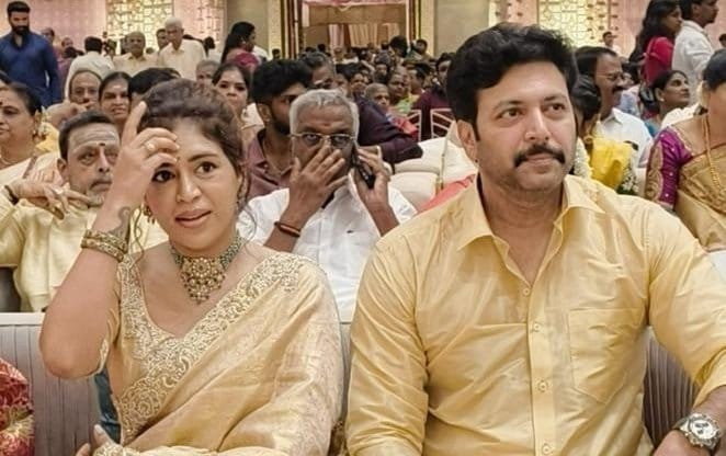 ஐசரி கணேஷ் மகள் திருமணத்தில் ரவி மோகன்.... அந்தப் பெண்ணுடன் ஜோடி போட்டு வந்திருக்கிறாரே!