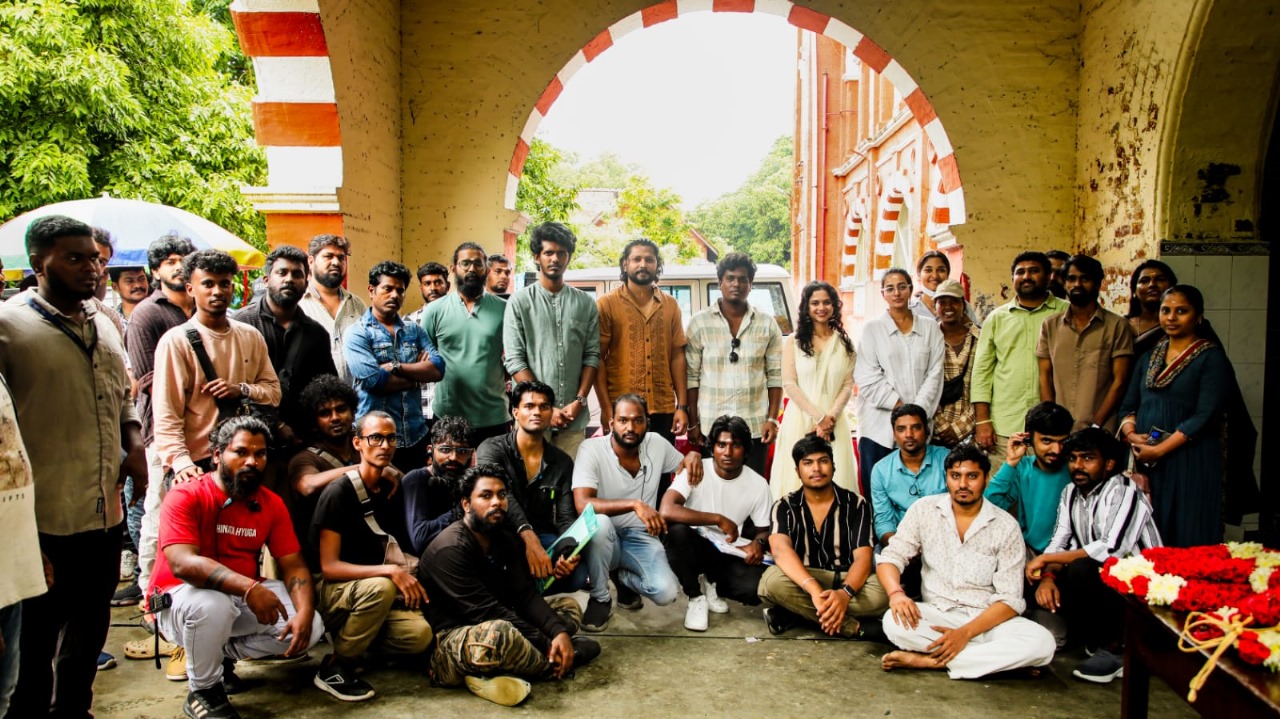 KPY பாலா ஹீரோவாக நடிக்கும் புதிய படத்தின் பூஜை புகைப்படங்கள் வைரல்!