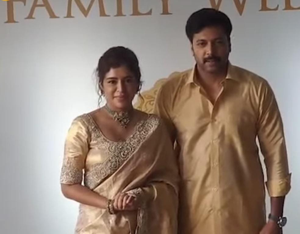 ஐசரி கணேஷ் மகள் திருமணத்தில் ரவி மோகன்.... அந்தப் பெண்ணுடன் ஜோடி போட்டு வந்திருக்கிறாரே!