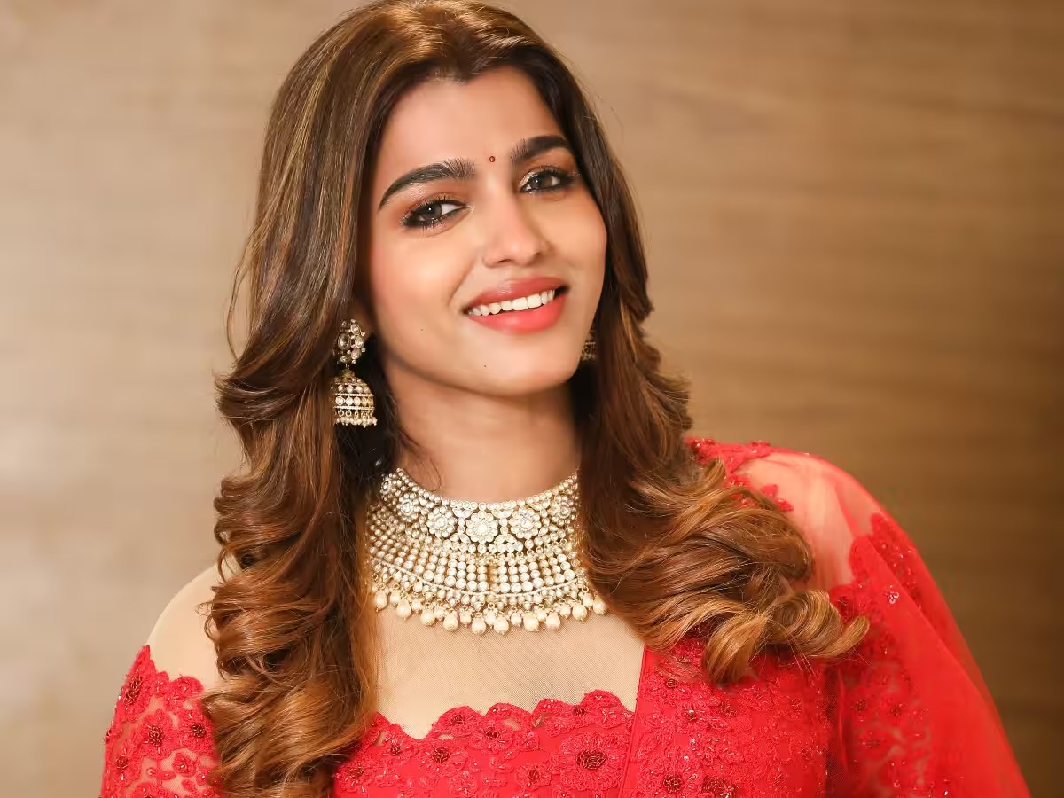 நடிகர் விஷால் திருமணம் செய்து கொள்ளப்போகும் அந்தப் பெண் இவர்தானா? .... தீயாய் பரவும் தகவல்!