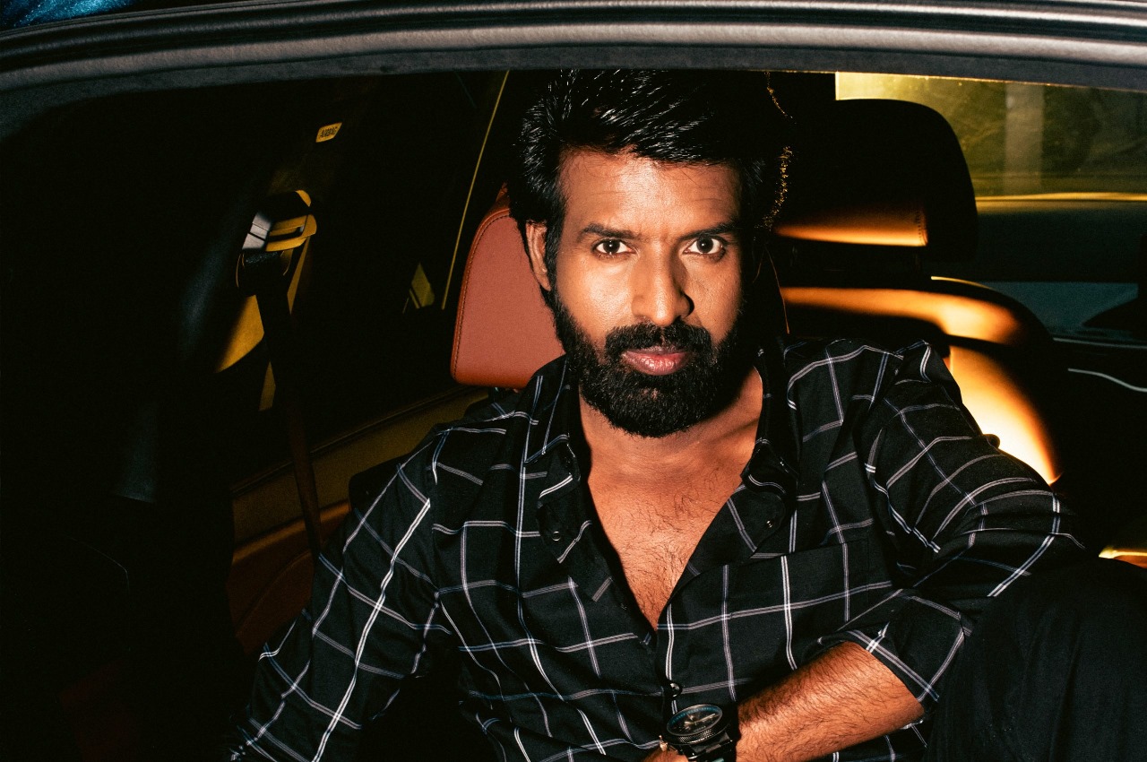 ஆழமான அர்த்தம் கொண்டது.... அஜித்தை சந்தித்த சூரி வெளியிட்ட பதிவு!