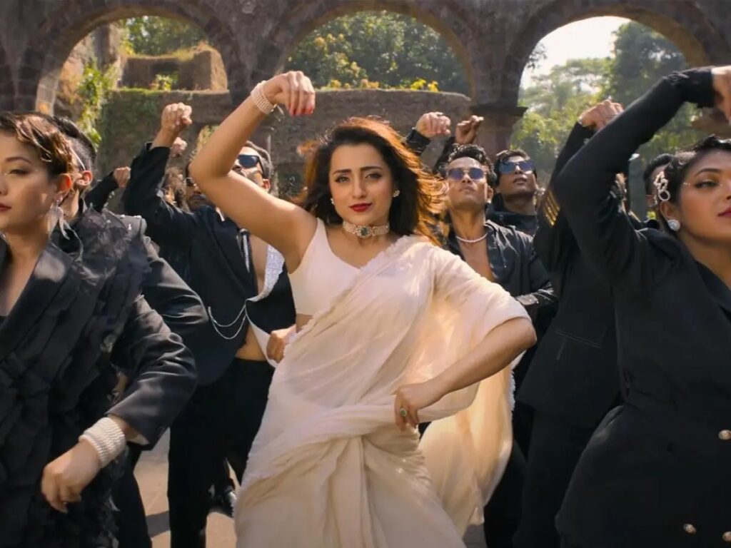 அவருடன் நடிக்க வேண்டும் என்பதுதான் என் ஆசை.... நடிகை திரிஷா பேச்சு!