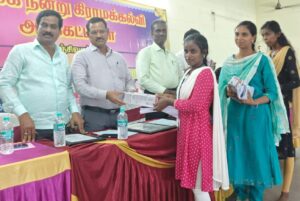 7 ஆண்டுகளுக்கும் மேலாக கல்வி சீர்… மகிழ்ச்சியில் மாணவ-மாணவியா்கள்…