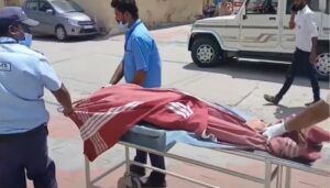 ஒரு தலை காதலால் விபரீதம்!  கல்லூரி மாணவியை கத்தியால் குத்தி கொன்ற வாலிபர்!