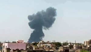 3000 அடி உயரத்திலிருந்து விழுந்து நொறுங்கிய விமானம்...