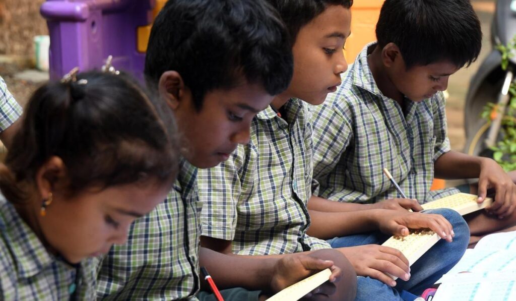 எங்கள் கல்வி… எங்கள் உரிமை! 