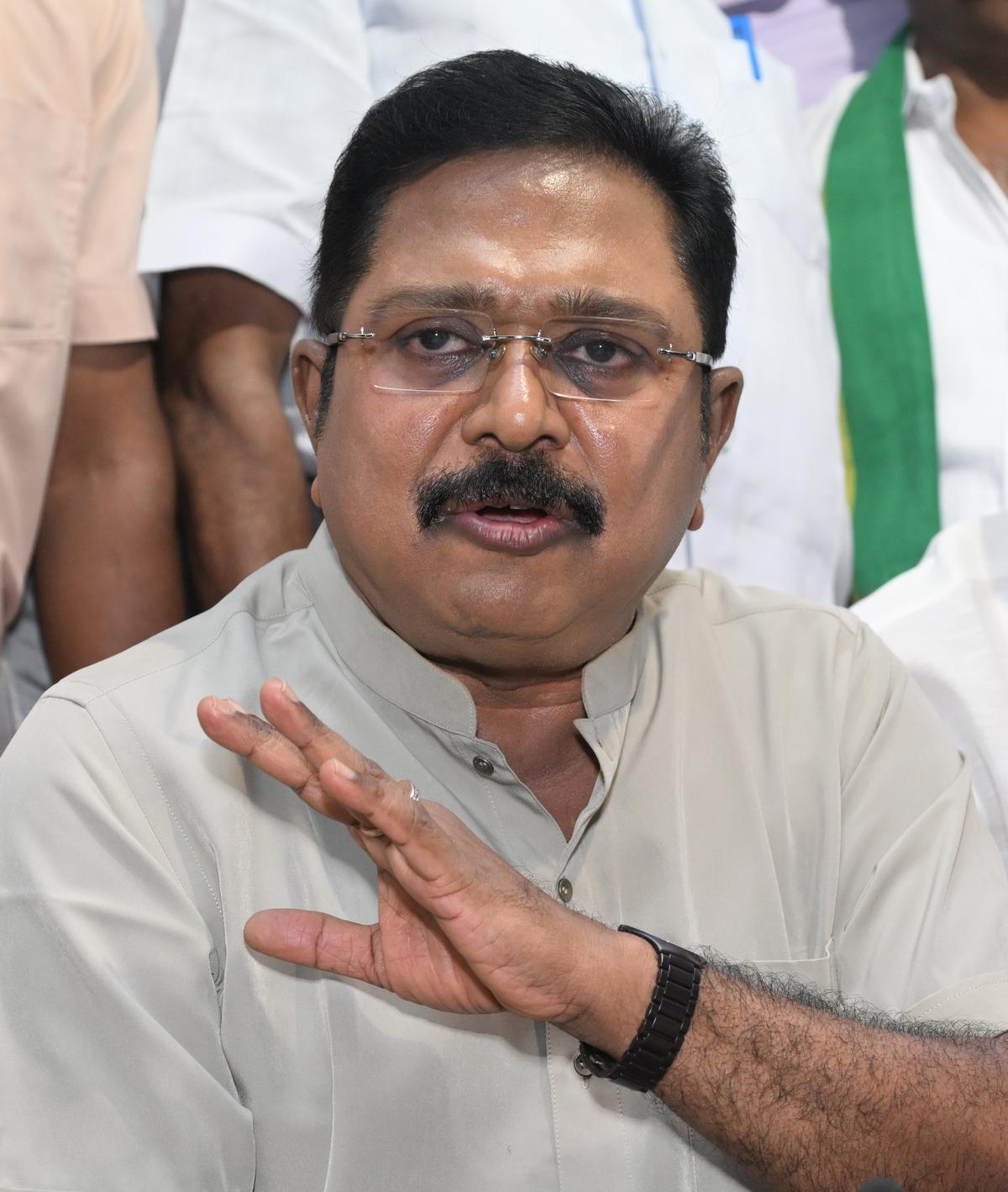 நான்காண்டுகள் கடந்த போதும் அரசு ஊழியர்களை ஏமாற்றி வருகிறது திராவிட மாடல் அரசு - T T V தினகரன் கண்டனம்