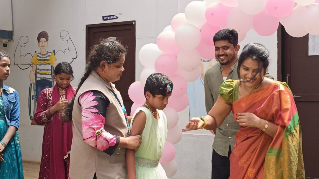 நம்மால் முடிந்த உதவியை செய்யவேண்டும்…நடிகை திவ்யா வேண்டுகோள்!