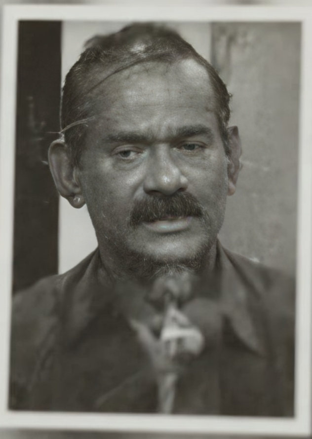 "விமானத்தை வீழ்த்தத் துடிக்கும் வெட்டுக்கிளிகள்"